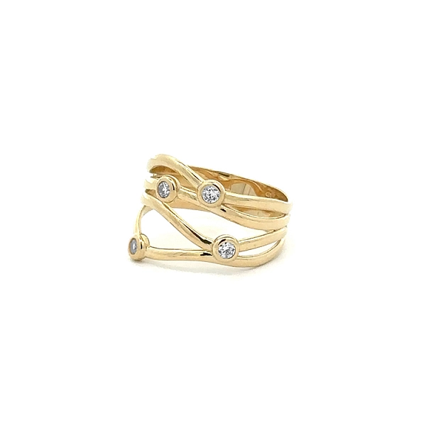Goldring mit Zirkonen