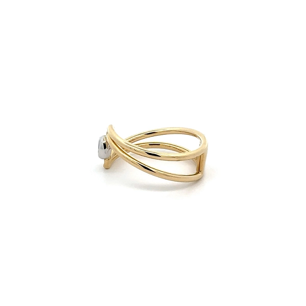 Ring mit Zirkon aus Kombinationsgold