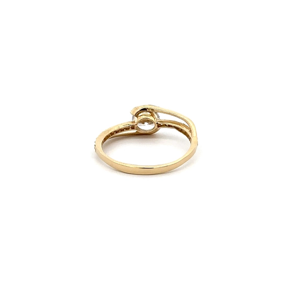 Gold Verlobungsring mit Zirkonen