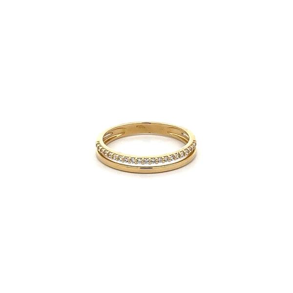 Goldring mit Zirkonen