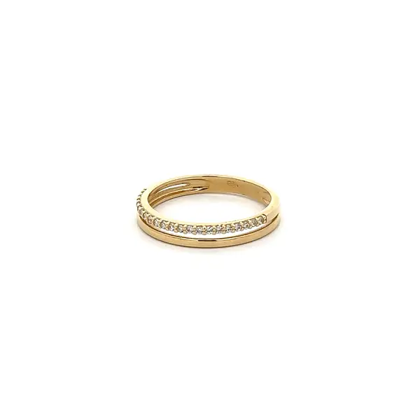 Goldring mit Zirkonen