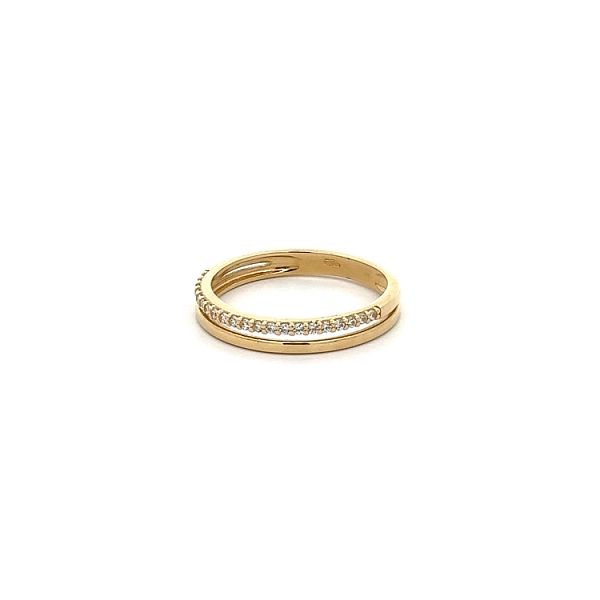 Goldring mit Zirkonen
