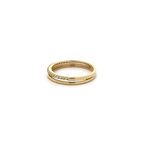 Goldring mit Zirkonen