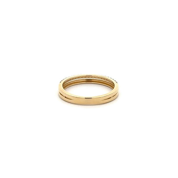 Goldring mit Zirkonen