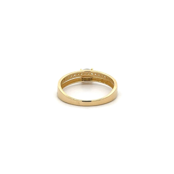 Gold Verlobungsring mit Zirkonen