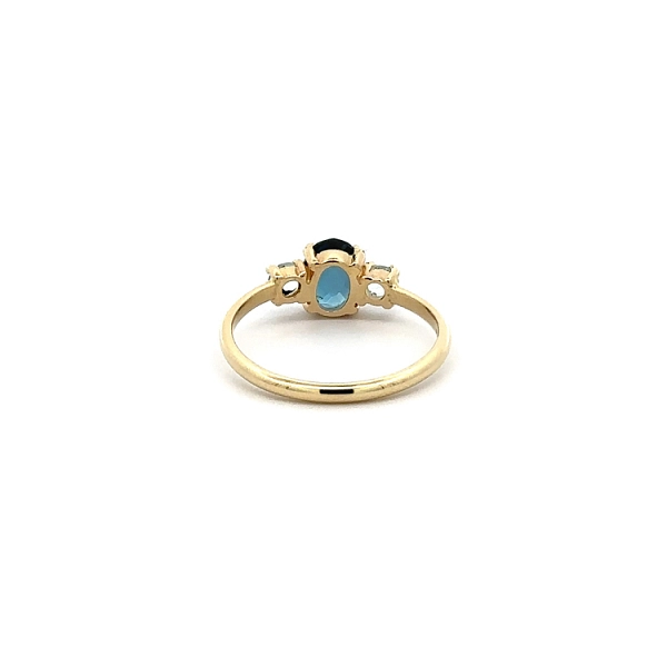 Goldring mit Topas