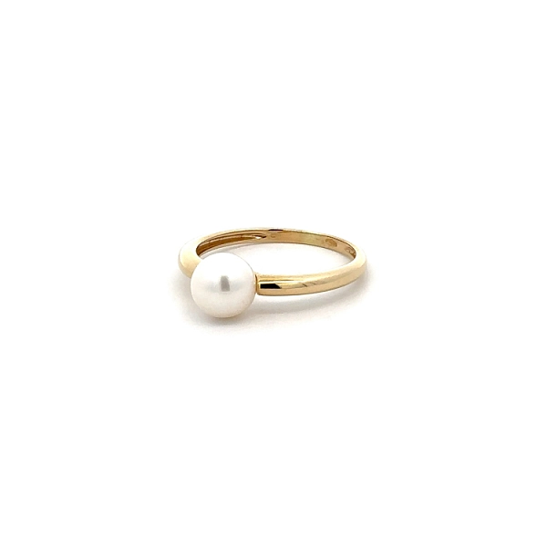 Goldring mit Perle