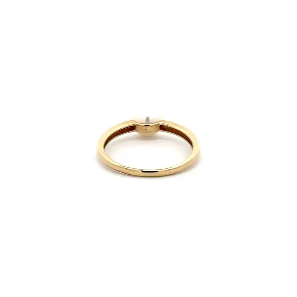 Goldring mit Perle