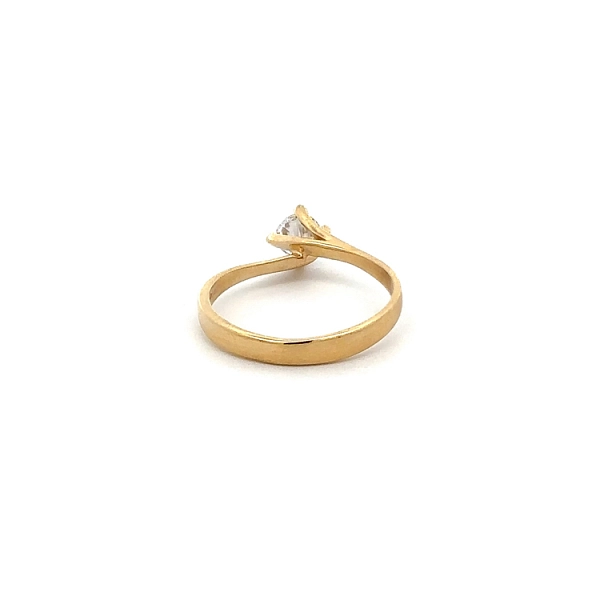 Gold Verlobungsring mit Zirkon