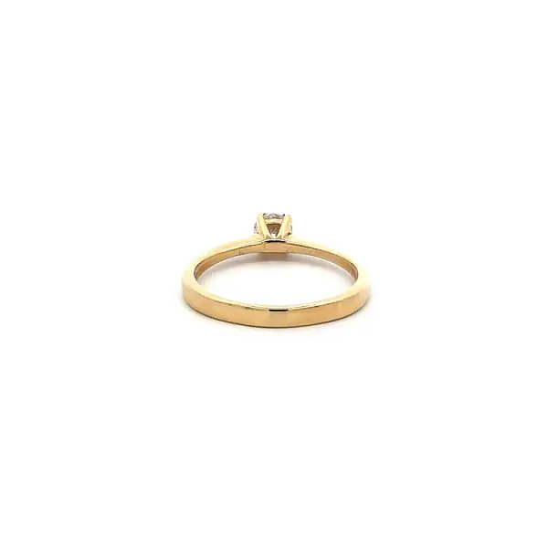 Gold-Zirkon-Zahnring