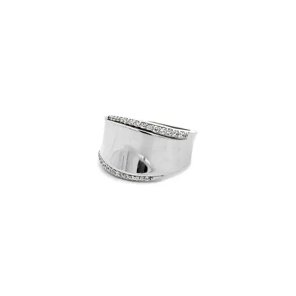 Ring mit Zirkonen aus Weißgold