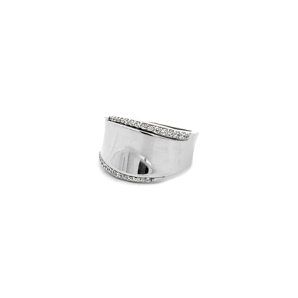 Ring mit Zirkonen aus Weißgold
