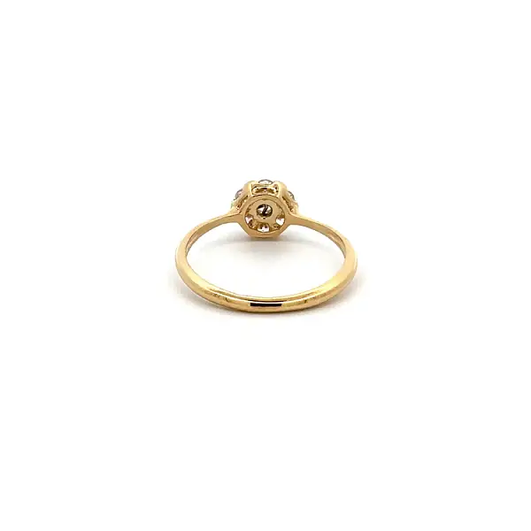Goldring mit Zirkonen