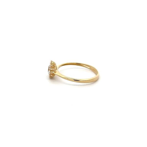 Goldring mit Zirkonen