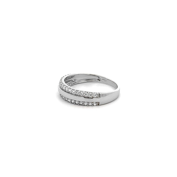 Ring mit Zirkonen aus Weißgold