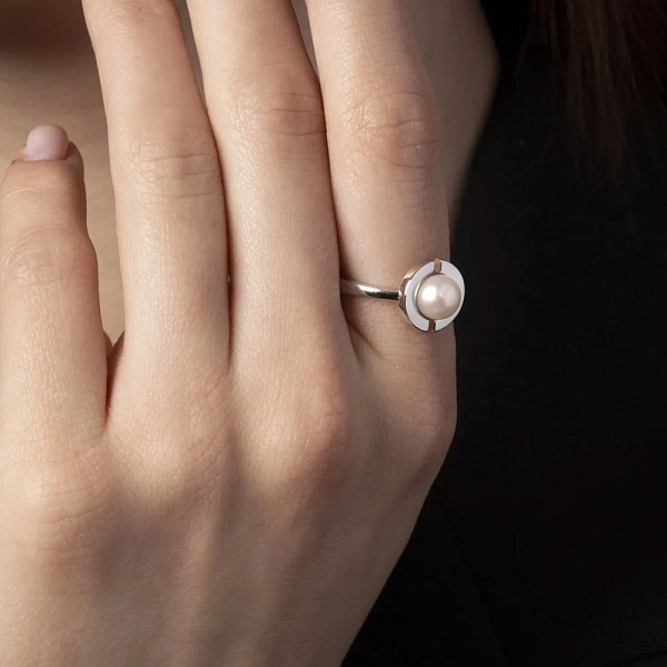 Ring mit Weißgoldperle