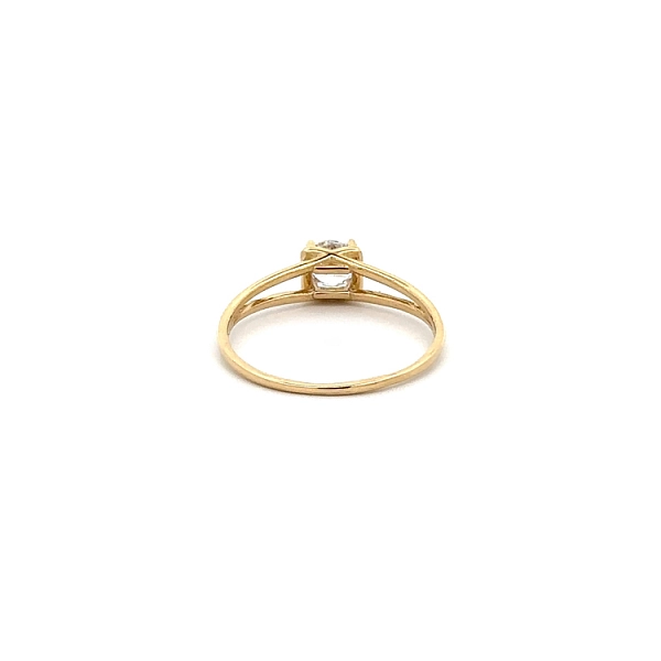 Gold Verlobungsring mit Zirkon