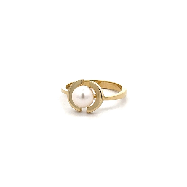 Goldring mit Perle