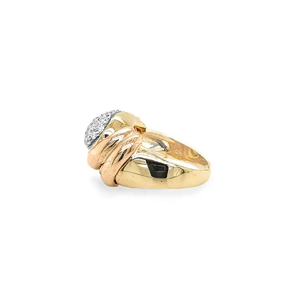 Goldring mit Zirkonen