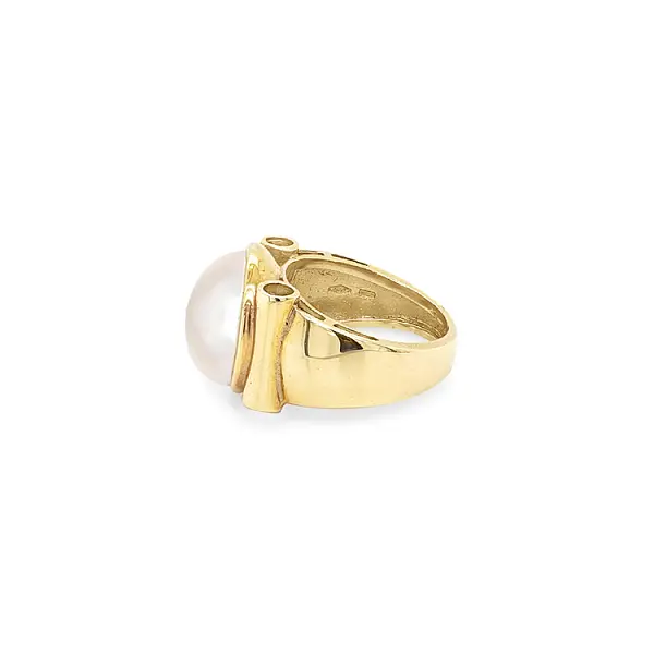 Goldring mit Perle