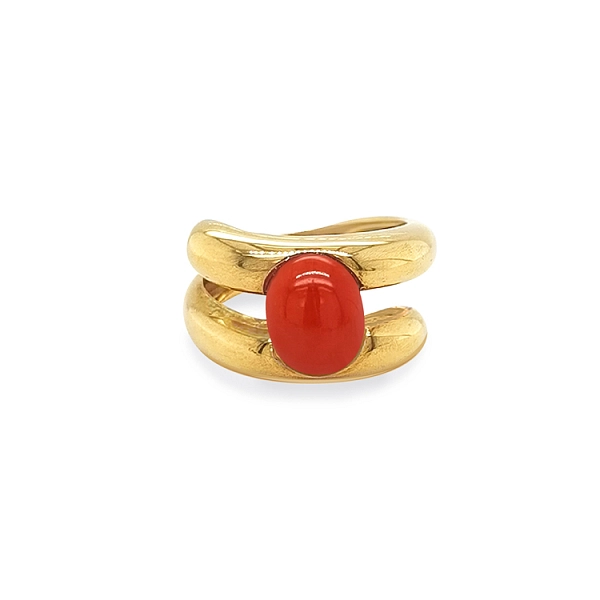 Goldring mit Koralle