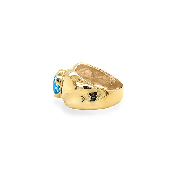Goldring mit blauem Stein