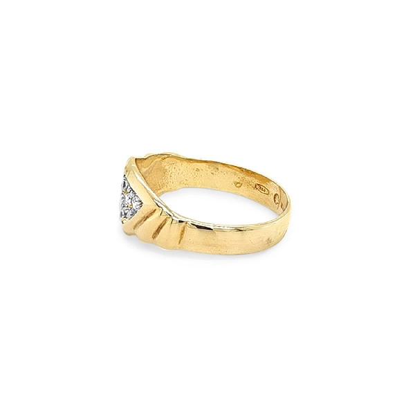 Goldring mit Zirkonen