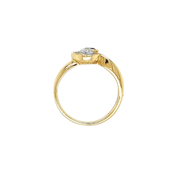 Exklusiver Goldring mit herzförmigem Blau-Topas und Zirkonia