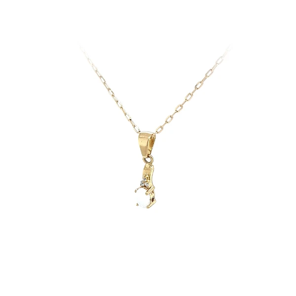 Gold-Anhänger mit Opal