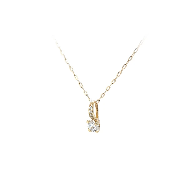 Gold-Anhänger mit Zirkonen