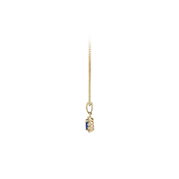 Gold-Anhänger mit blauem Stein