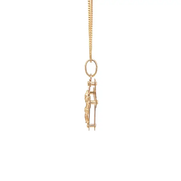 Goldenes Kreuz mit Jesus Christus