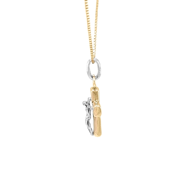 Goldenes Kreuz mit Jesus Christus