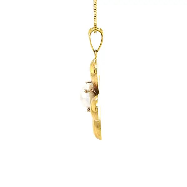 Goldenes Kreuz mit Perle