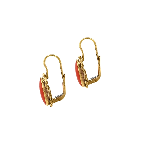 Gold-Ohrringe mit Koralle