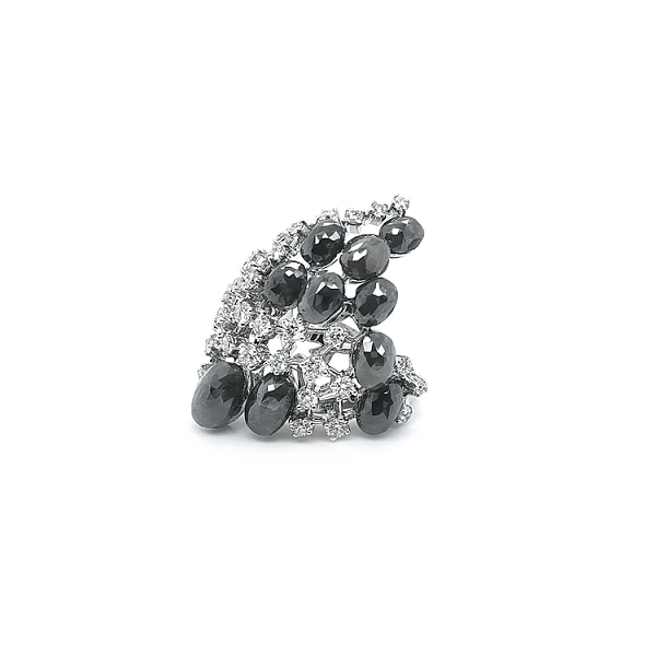 Goldring mit grauen und weißen Diamanten