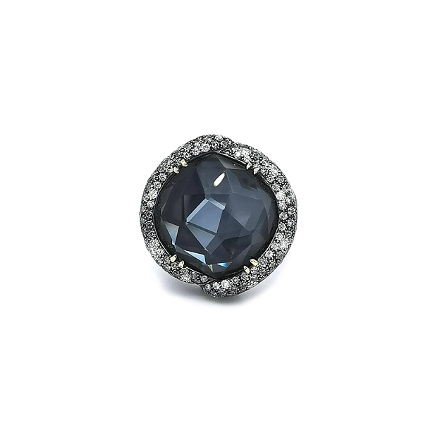 Goldring mit Hämatit und Diamanten