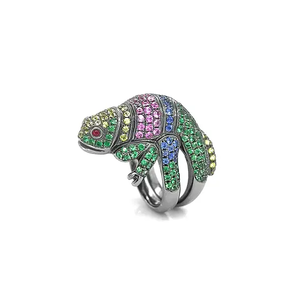 Goldring mit farbigen Edelsteinen