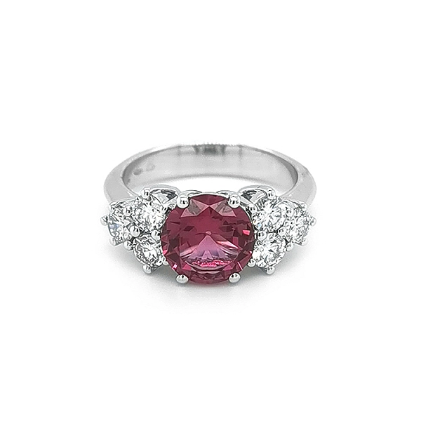 Goldring mit rotem Spinell und Diamanten