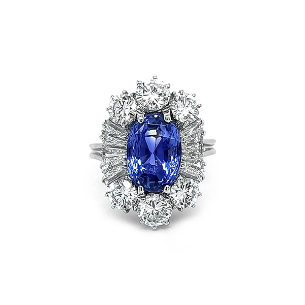 Goldring mit Saphir und Diamanten