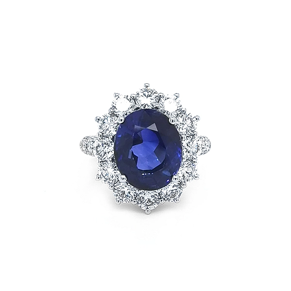 Goldring mit Saphir und Diamanten