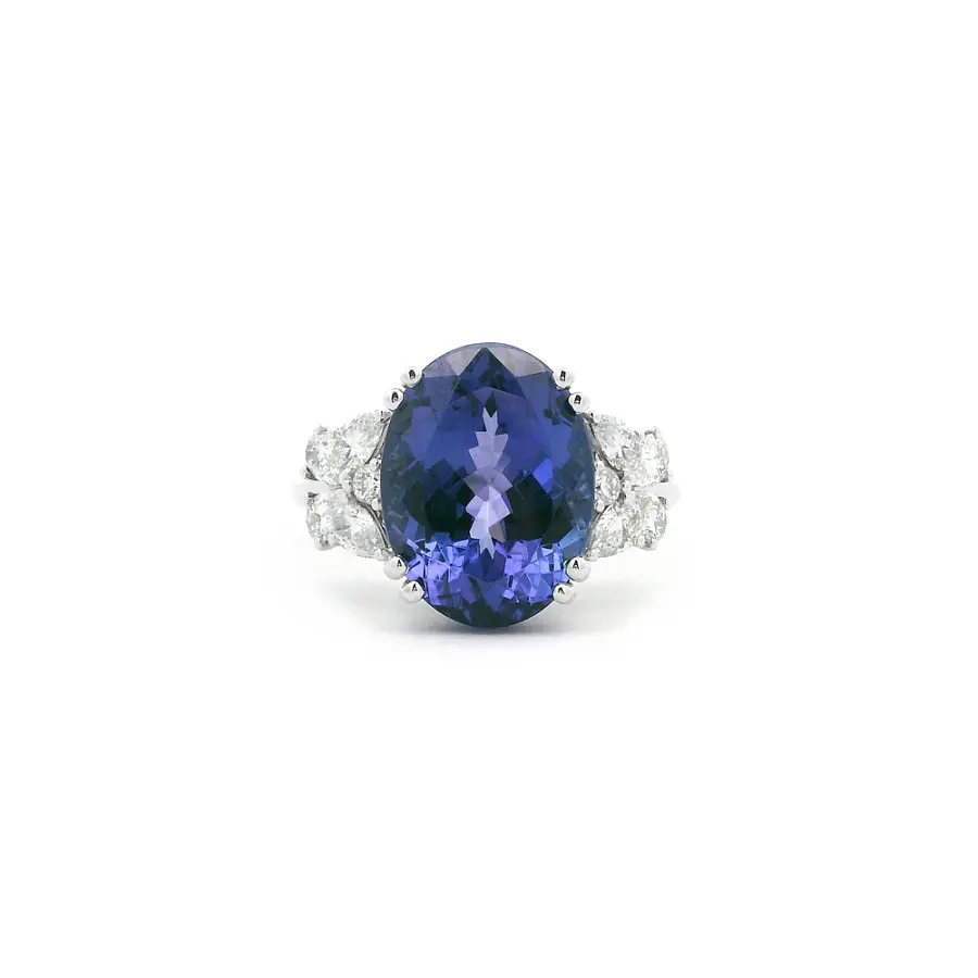 Weißgoldring mit Tansanit und Diamanten