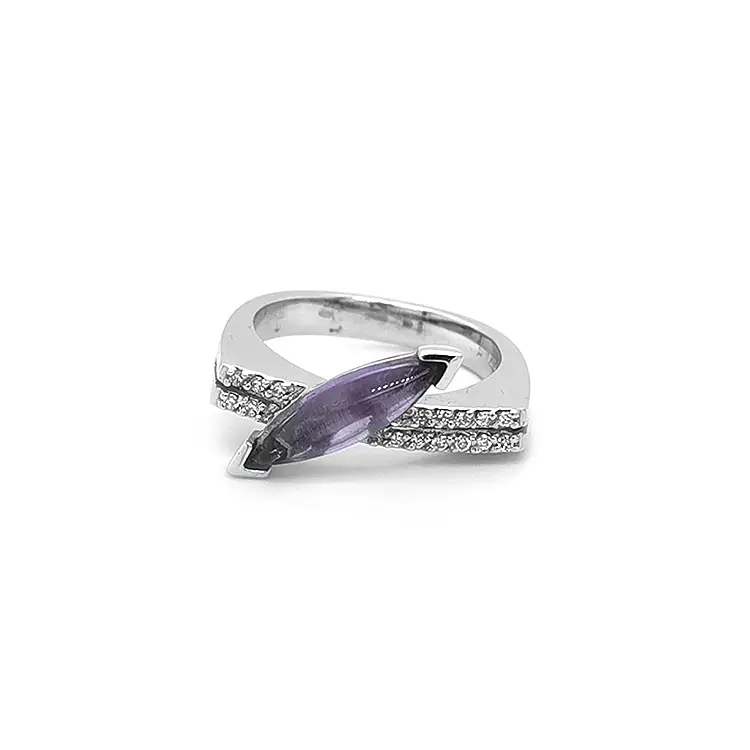Goldring mit Amethyst und Diamanten