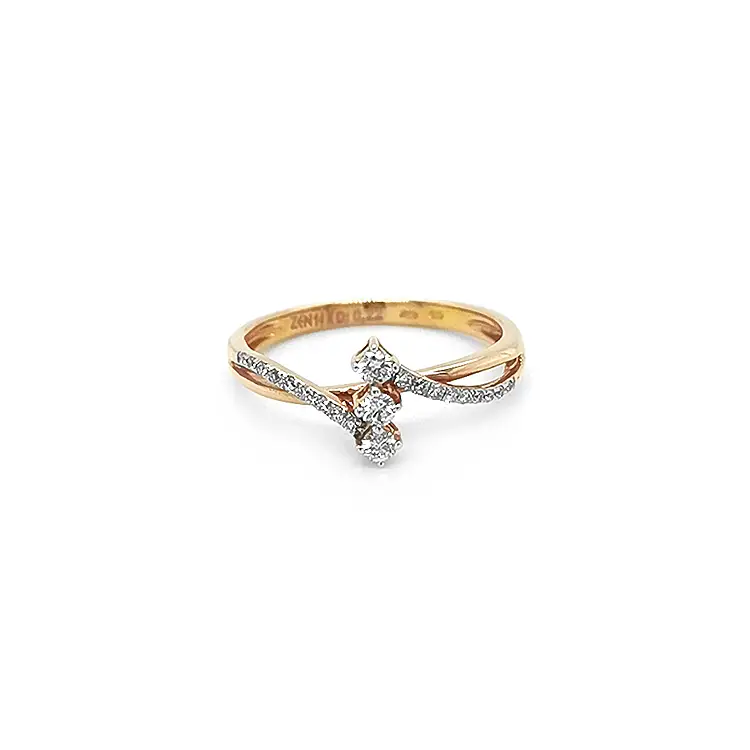 Goldring mit Diamanten