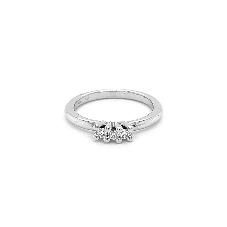 Goldring mit Diamanten