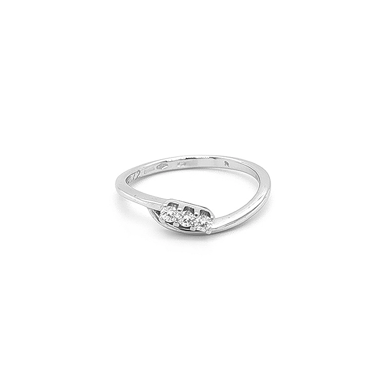 Goldring mit Diamanten
