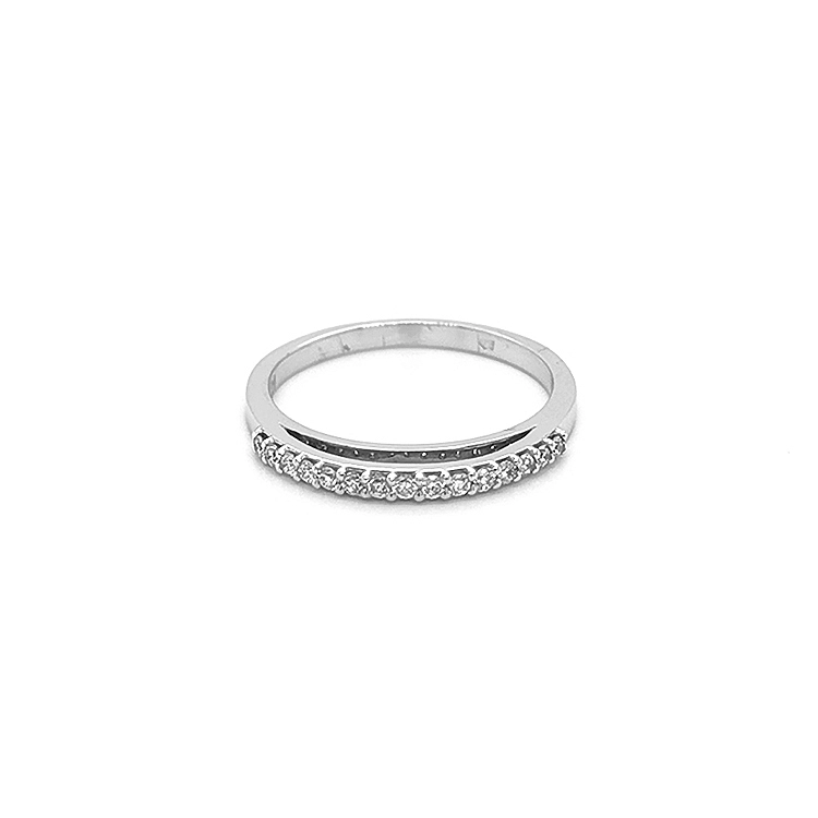 Goldring mit Diamanten
