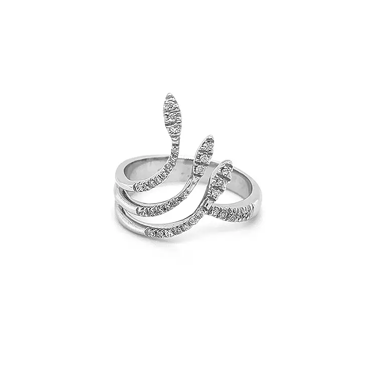 Goldring mit Diamanten