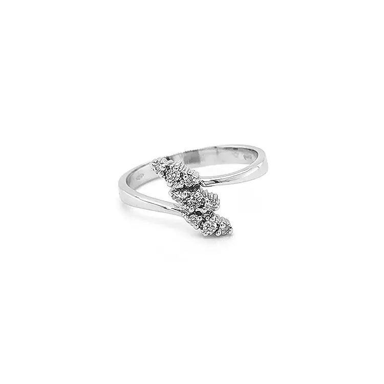 Goldring mit Diamanten