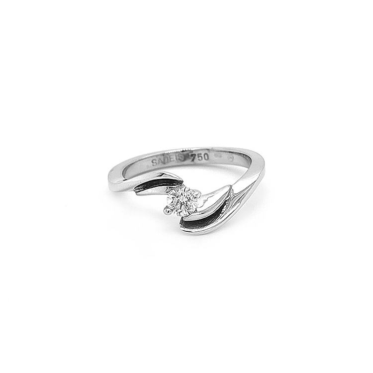 Gold Verlobungsring mit Diamant